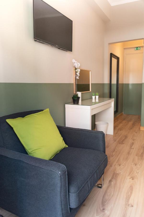 Hotel_Tier Атина Екстериор снимка