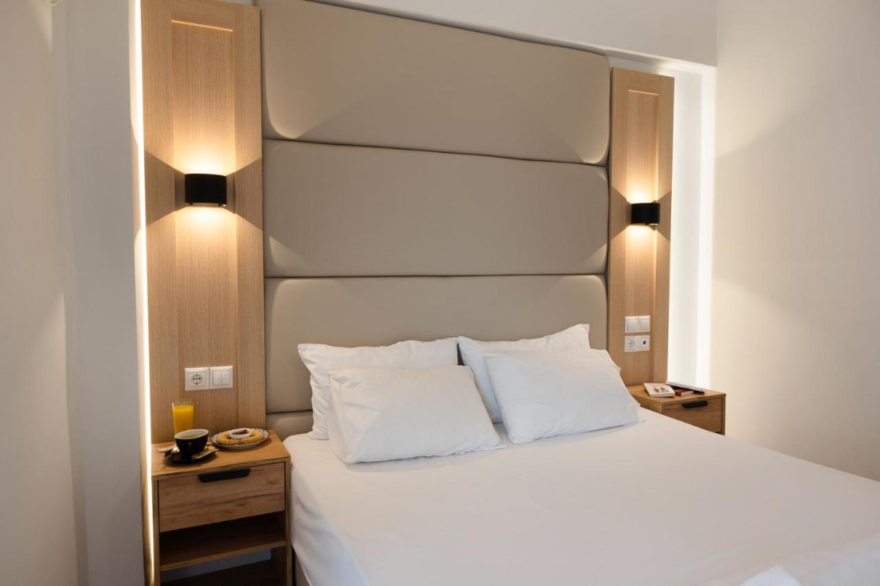 Hotel_Tier Атина Екстериор снимка
