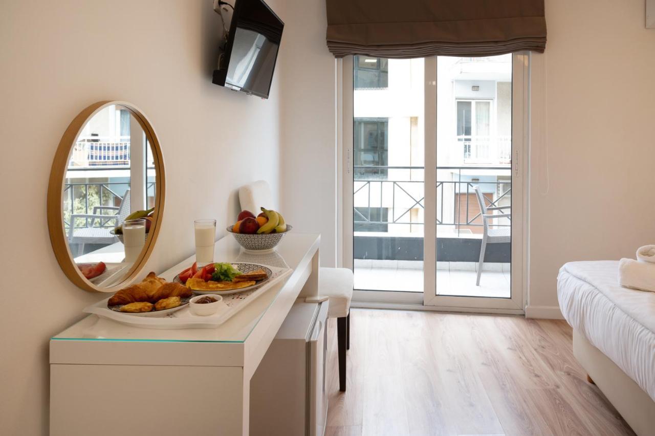 Hotel_Tier Атина Екстериор снимка