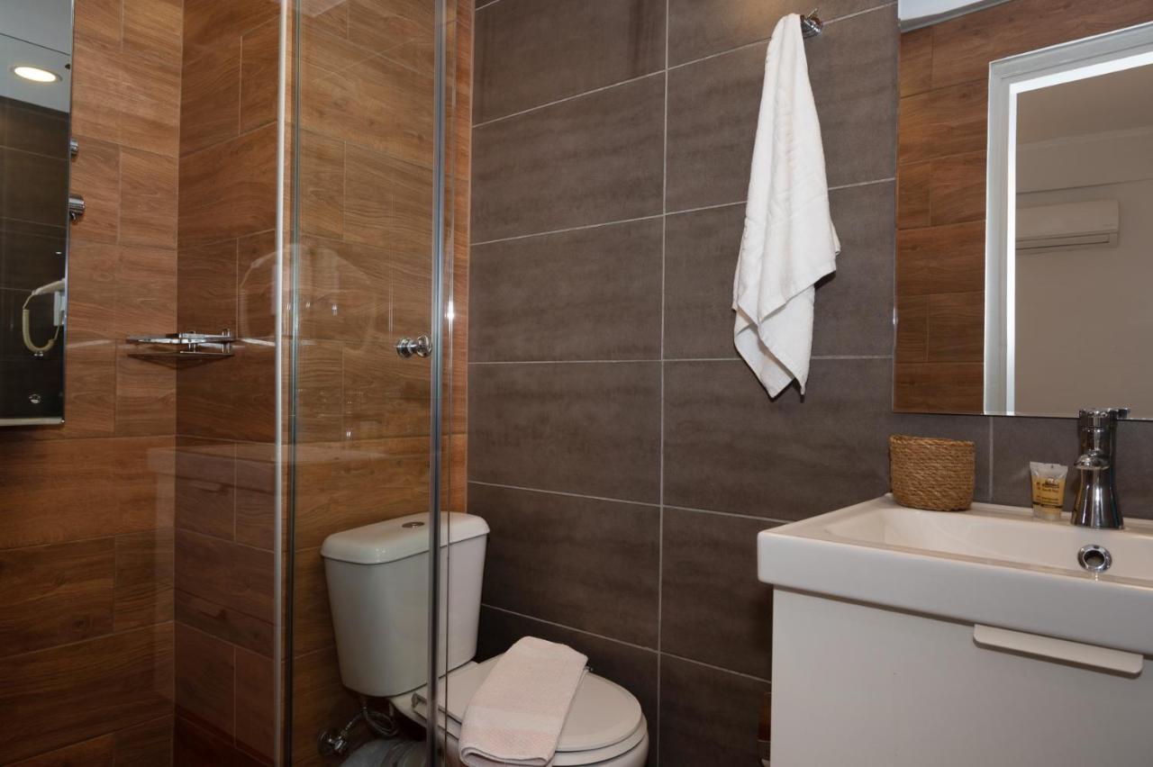 Hotel_Tier Атина Екстериор снимка