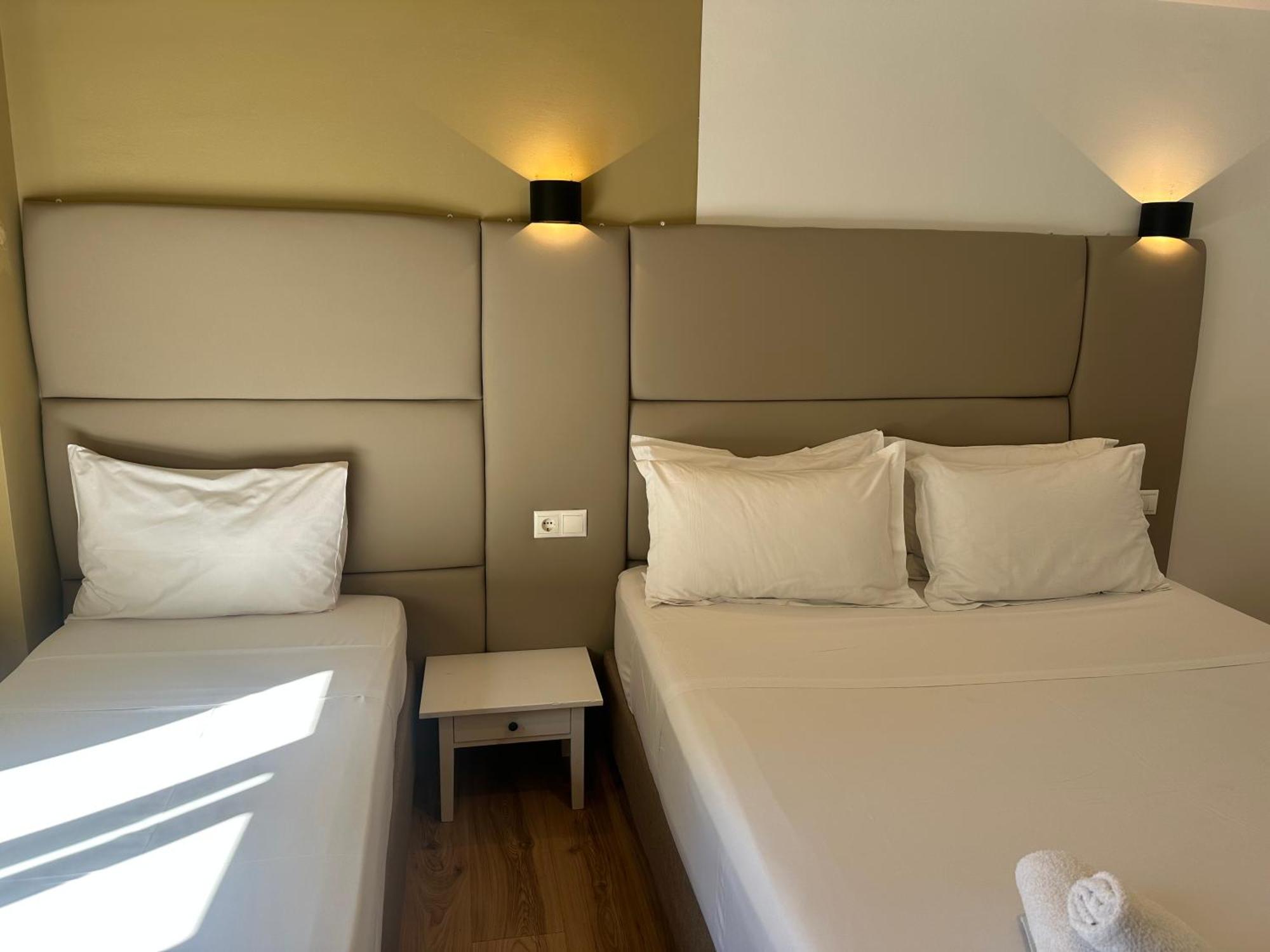 Hotel_Tier Атина Екстериор снимка