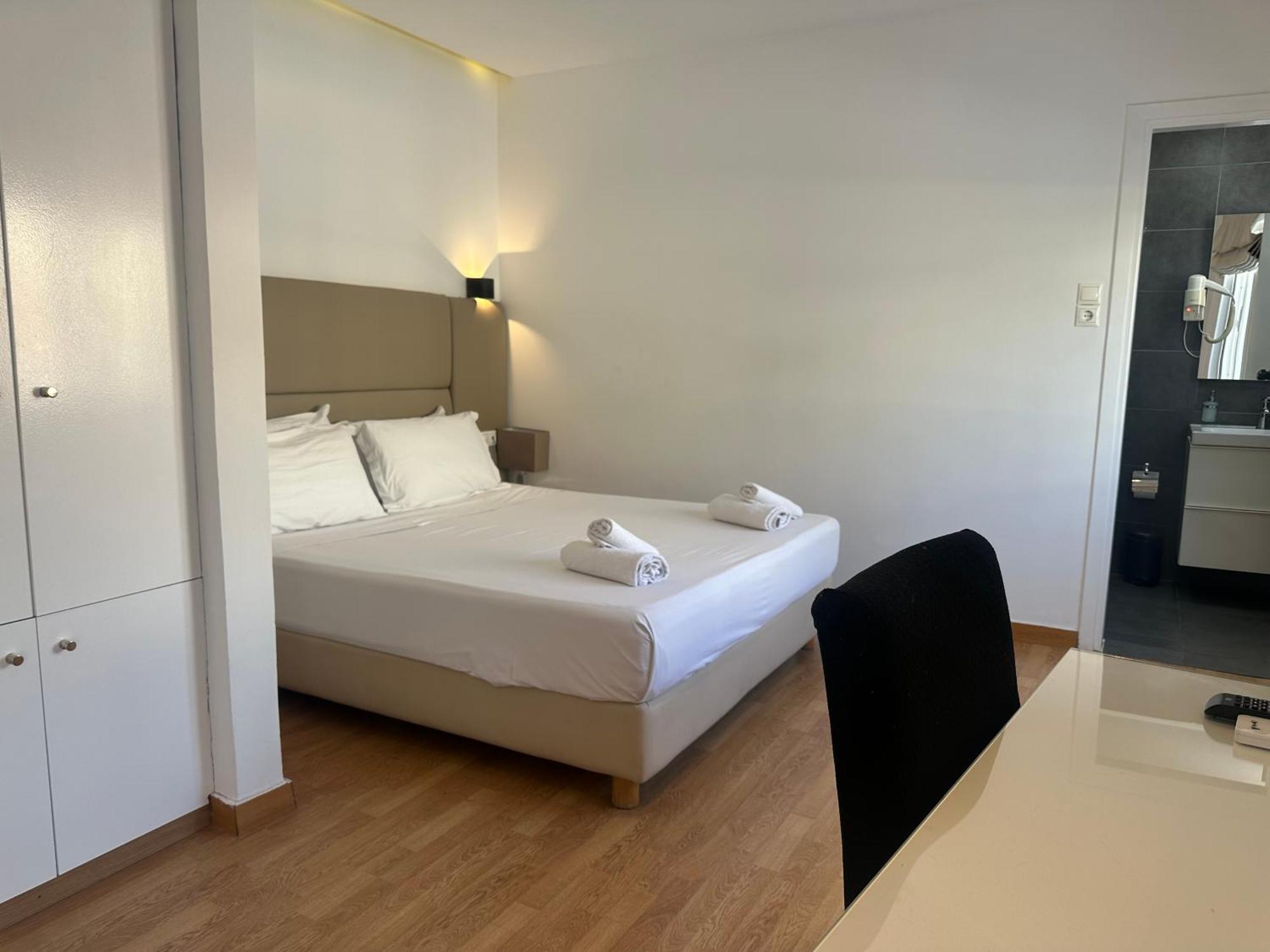 Hotel_Tier Атина Екстериор снимка