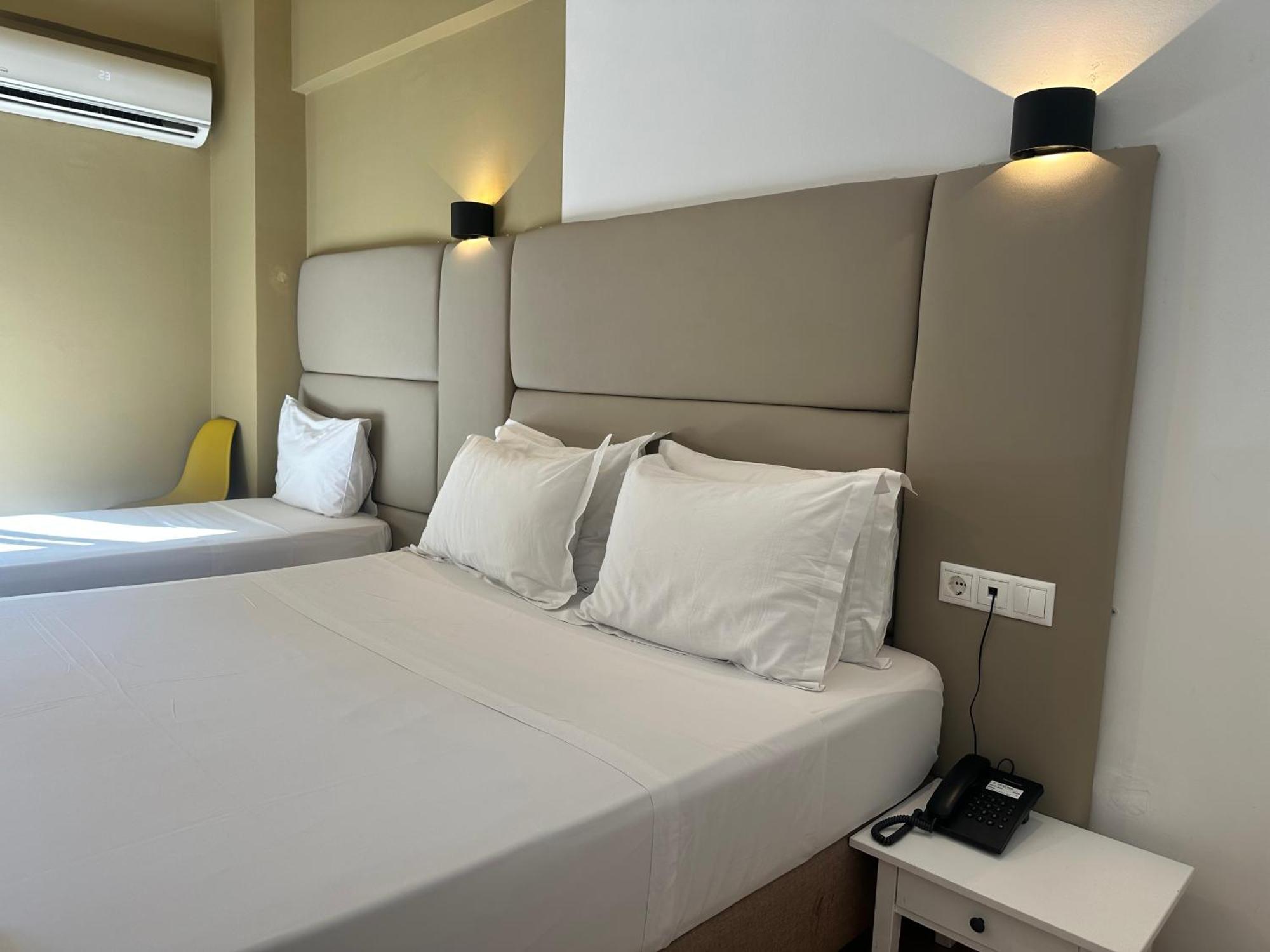 Hotel_Tier Атина Екстериор снимка